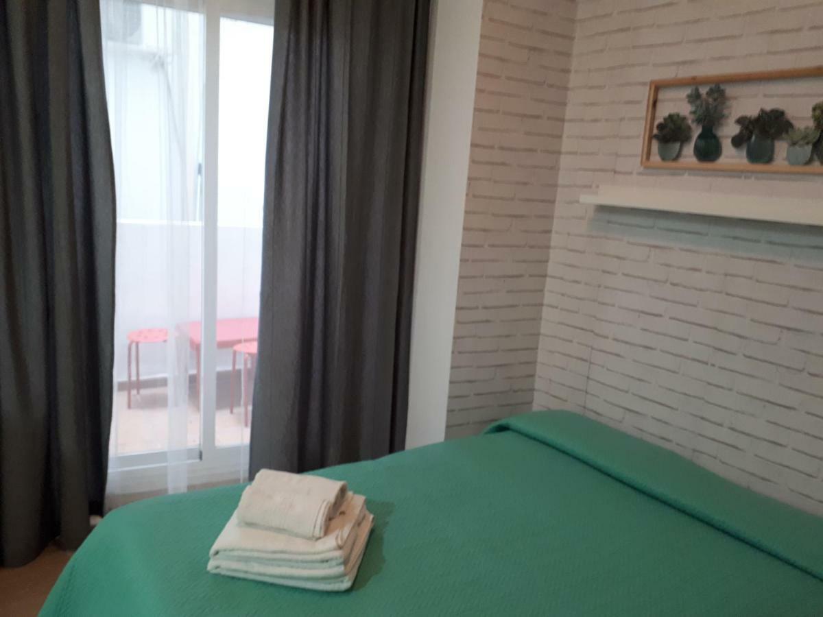 Apt En Carreteria En Centro Historico Apartman Málaga Kültér fotó